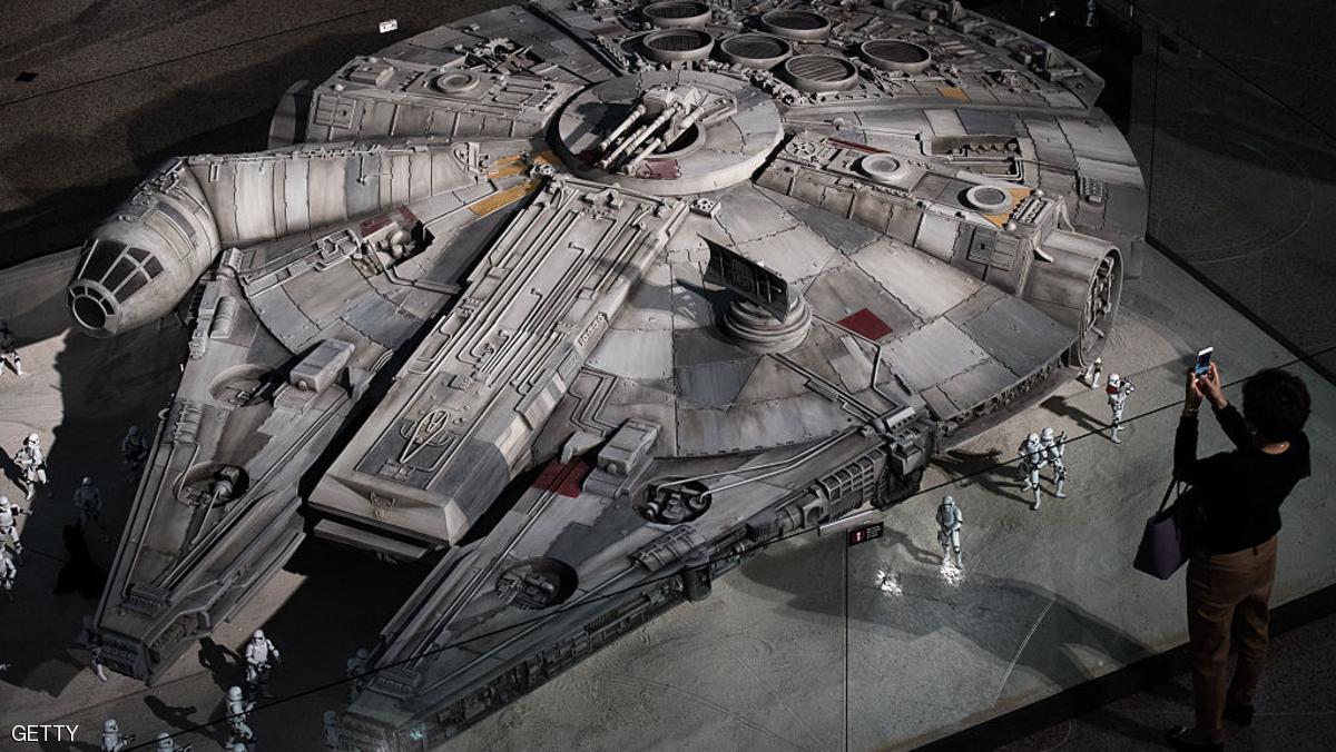 وفاة مبتكر روبوت أفلام حرب النجوم