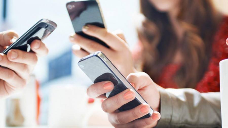 شركات الاتصالات الخلوية.. هل التأميم هو