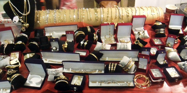 إبداعات منزلية وأشغال يدوية في بازار