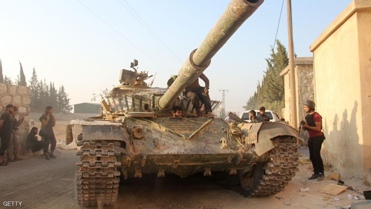 المعارضة تواصل تقدمها في حلب.. واحتفالات