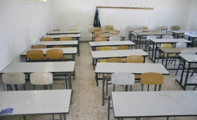 محاولة منع طالبات من دخول مدرسة