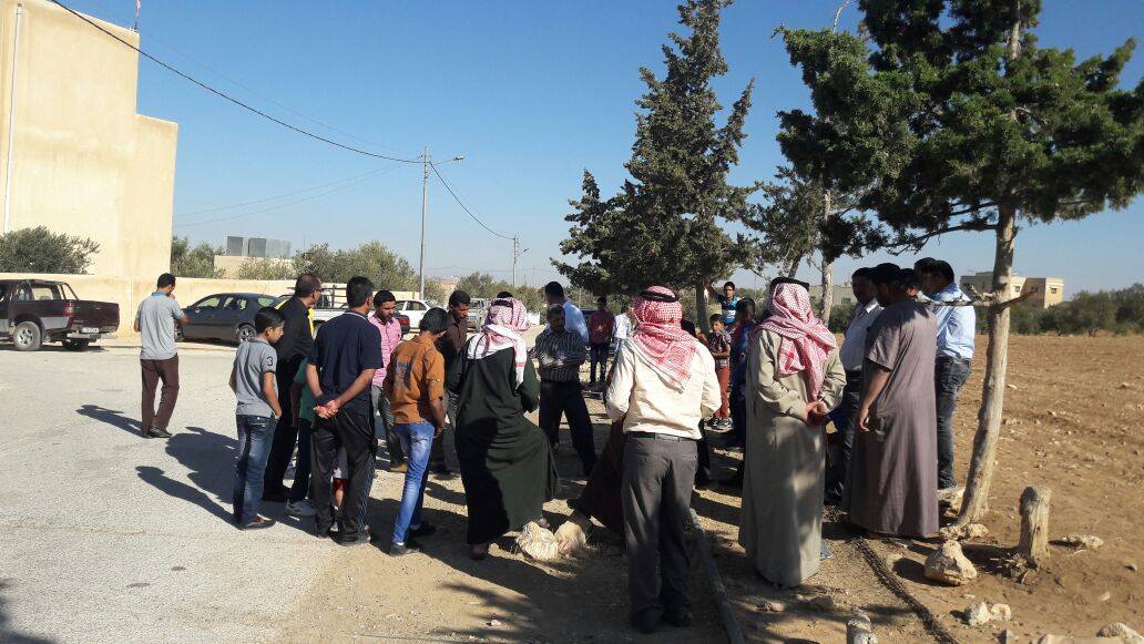 ذيبان.. أهال يحتجون على دمج صفوف