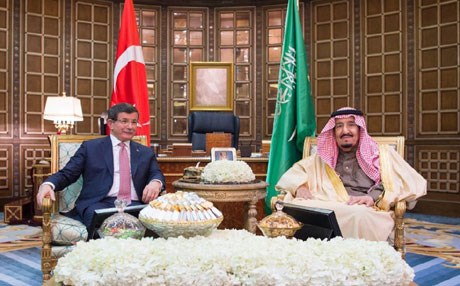 داود أوغلو من الرياض: التهديدات الروسية