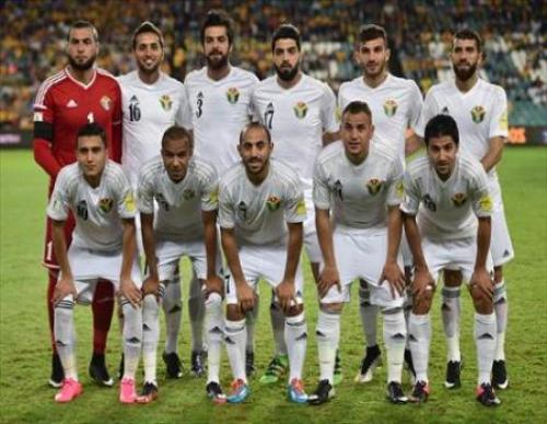 المنتخب الوطني يجري تدريبه الاول في