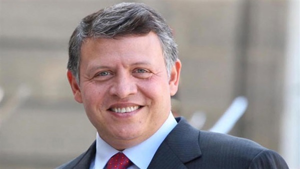 ملخص نشاطات الملك: تسليم راية القائد
