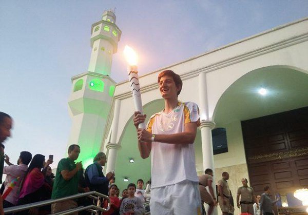 صور: أول مسجد تدخله الشعلة الأولمبية