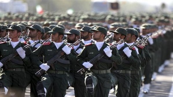 مع تزايد خسائره.. الحرس الإيراني يجمع
