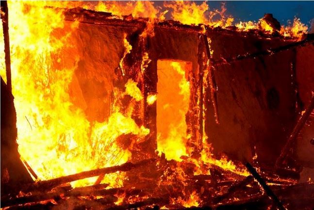 العقبة: وفاة شخص اثر حريق محل