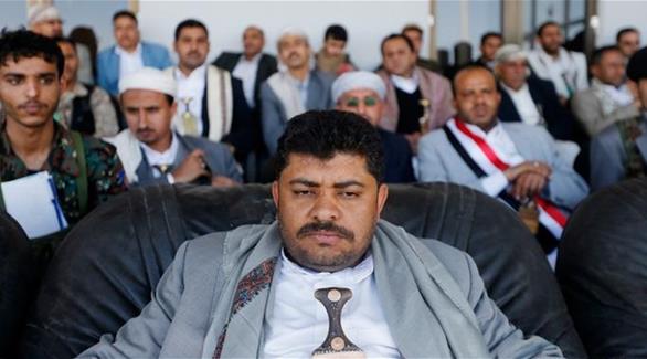 قيادات حوثية تستخرج جوازات مزورة للفرار