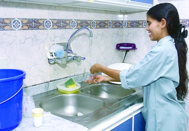 الخادمات المخلصات.. عشرة عمر