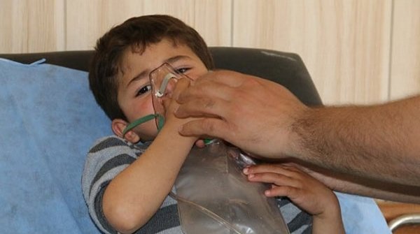 مليشيات الأسد تستهدف مدينة حرستا بالغازات