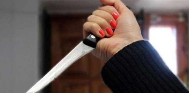 سيدة في دبي تطعن زوجها وتملأ