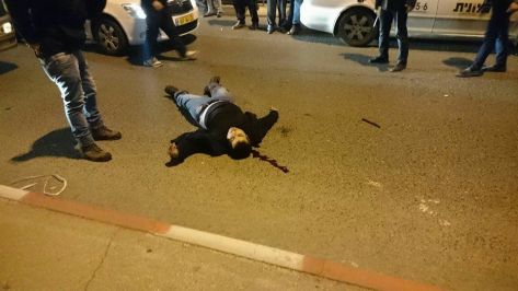 استشهاد فلسطيني دهس وطعن 3 مستوطنين