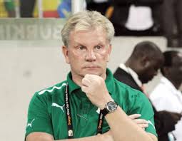 مدرب منتخب الأردن يتفقد الملاعب التدريبية