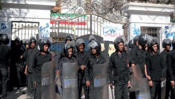 مصر.. دعوى قضائية لإغلاق السفارة الإيرانية