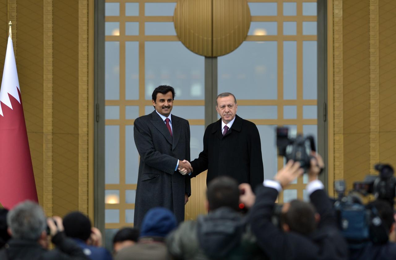 أمير قطر يصل إسطنبول للقاء أردوغان