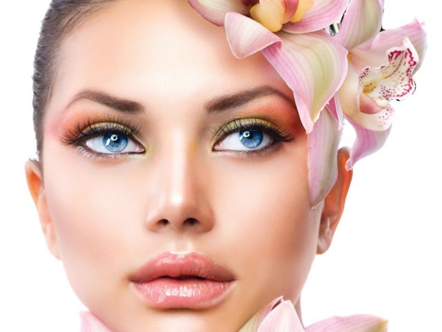 أسرار لتطبيق المكياج الوردي - الذهبي