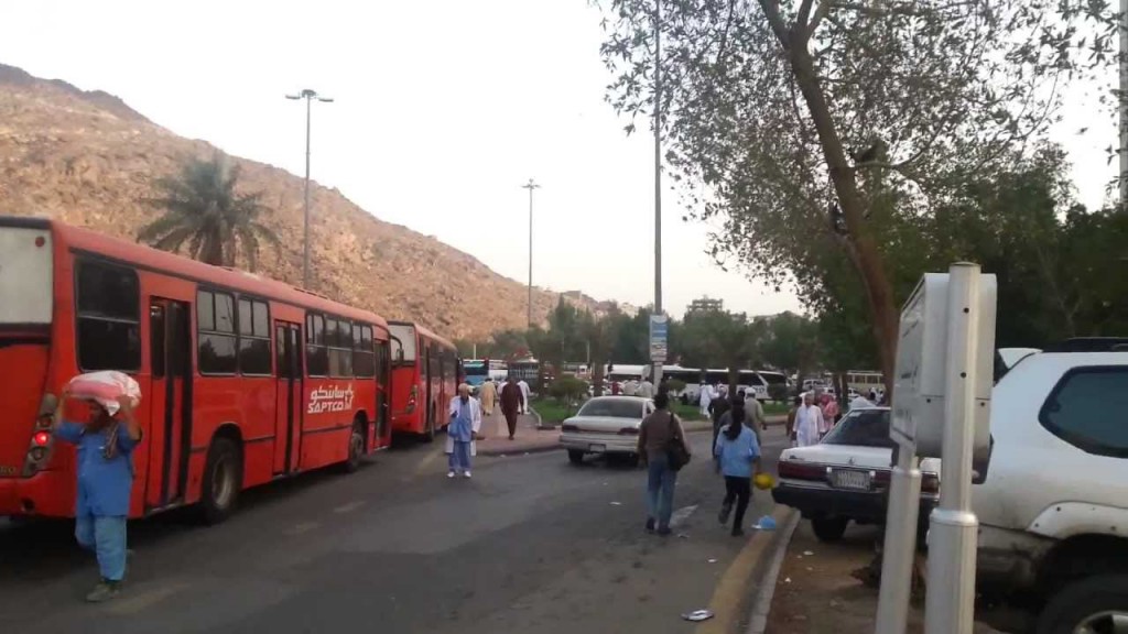 معتمرون أردنيين يعلقون في السعودية بعد