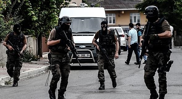 انتحاريان يقتلان نفسيهما في أنقرة بعد