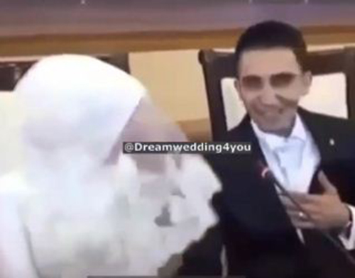 رد فعل طريف لعريس تركي أثناء