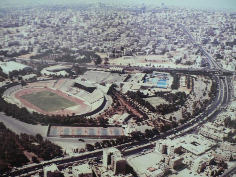تحويلات مرورية وسحب المركبات المخالفة بمحيط