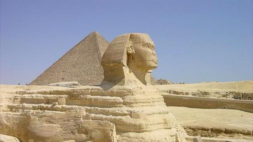 بريق السياحة المصرية يخبو والحكومة تجهد