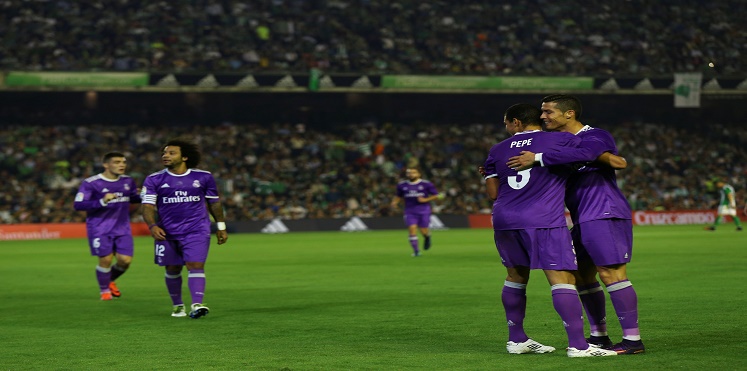 ريال مدريد يستعيد عافيته بفوز كاسح