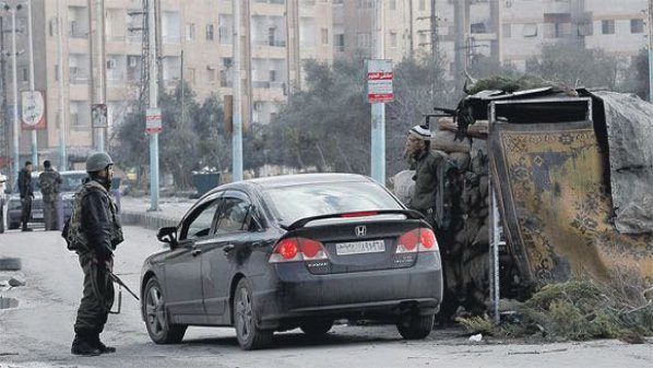 قوات الأسد تسوق الشباب للتجنيد الإجباري
